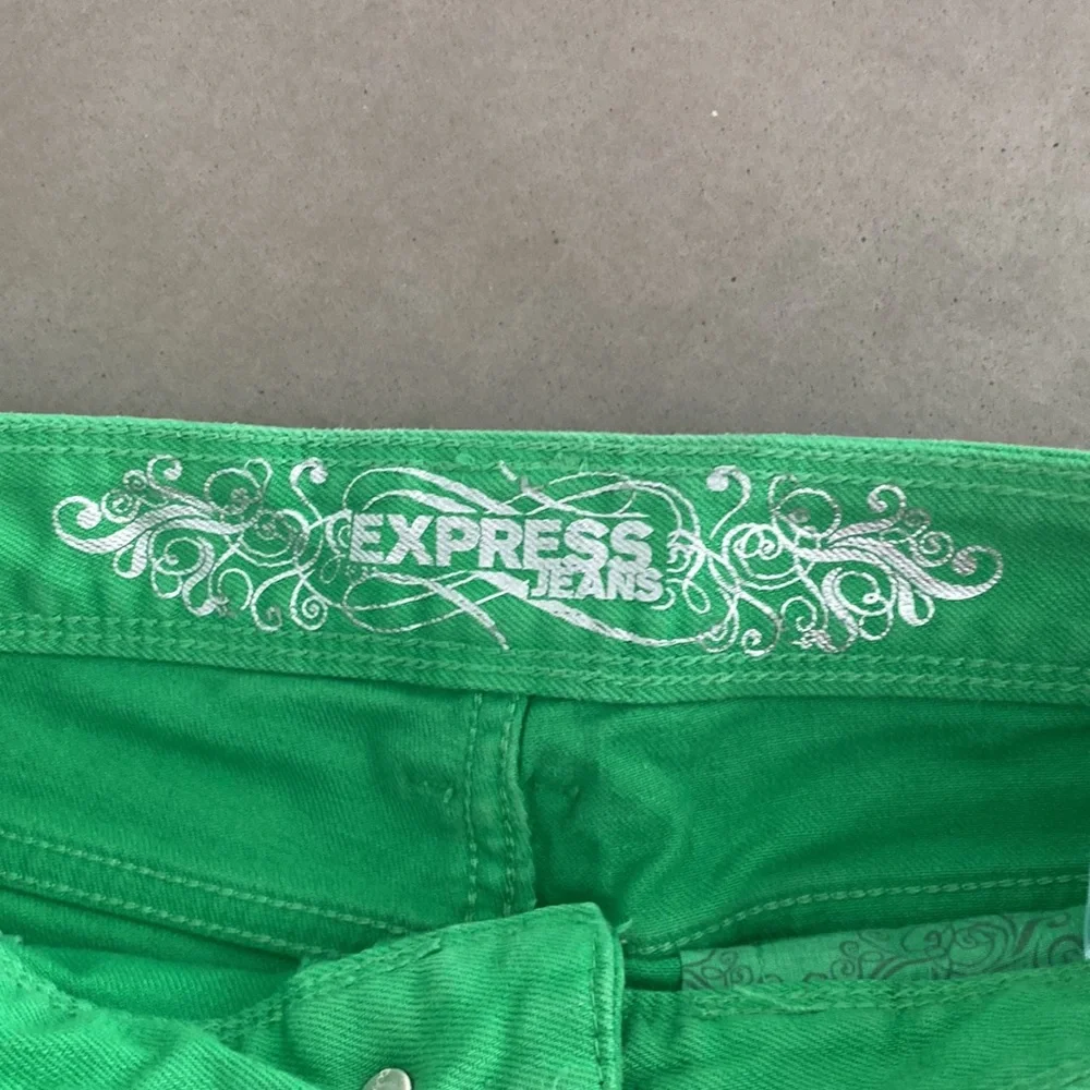 Express shorts - Picture 2 of 4